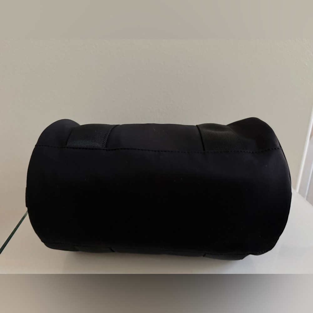New LULULEMON Knit Nylon Mini Barrel Duffle Bag Crossbody Handbag Black - Picture 6 of 9